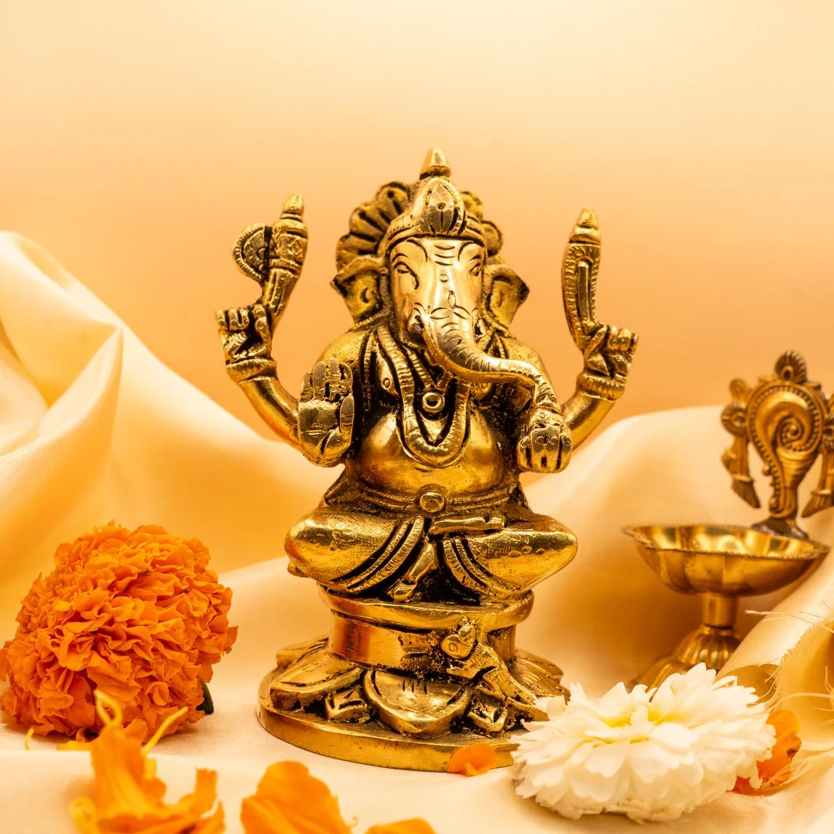 Ganesh Idol view 5