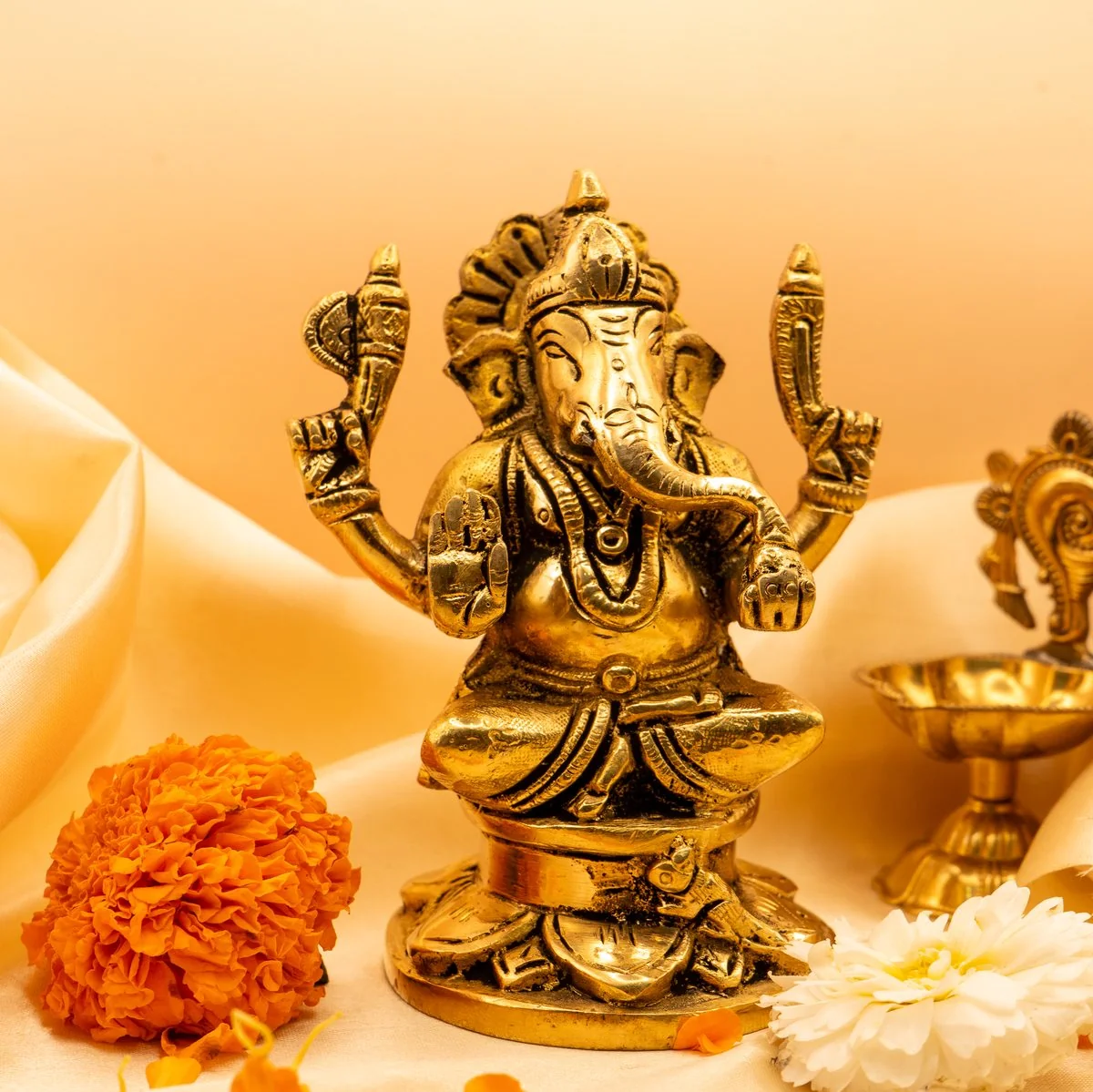 Ganesh Idol view 8