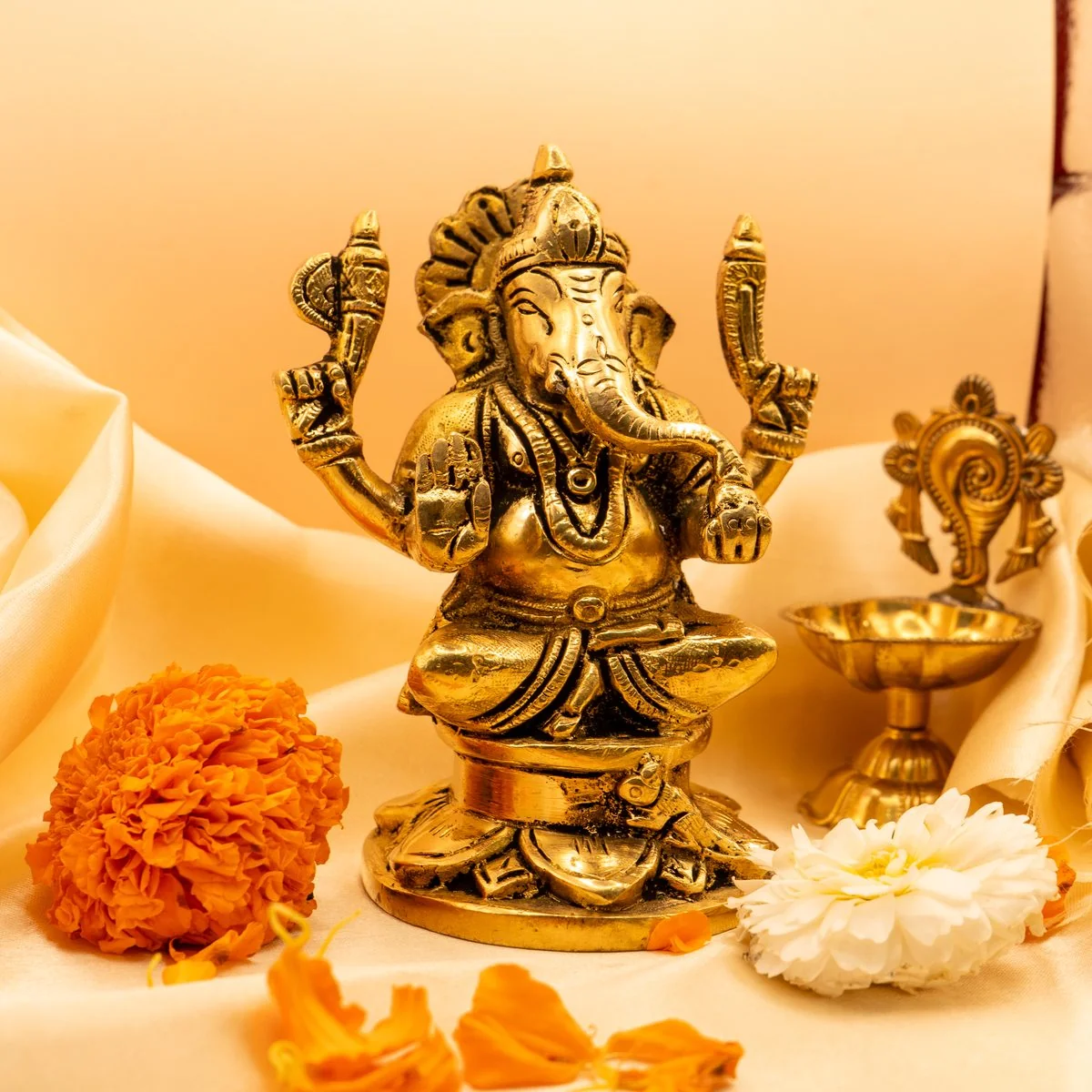 Ganesh Idol view 10