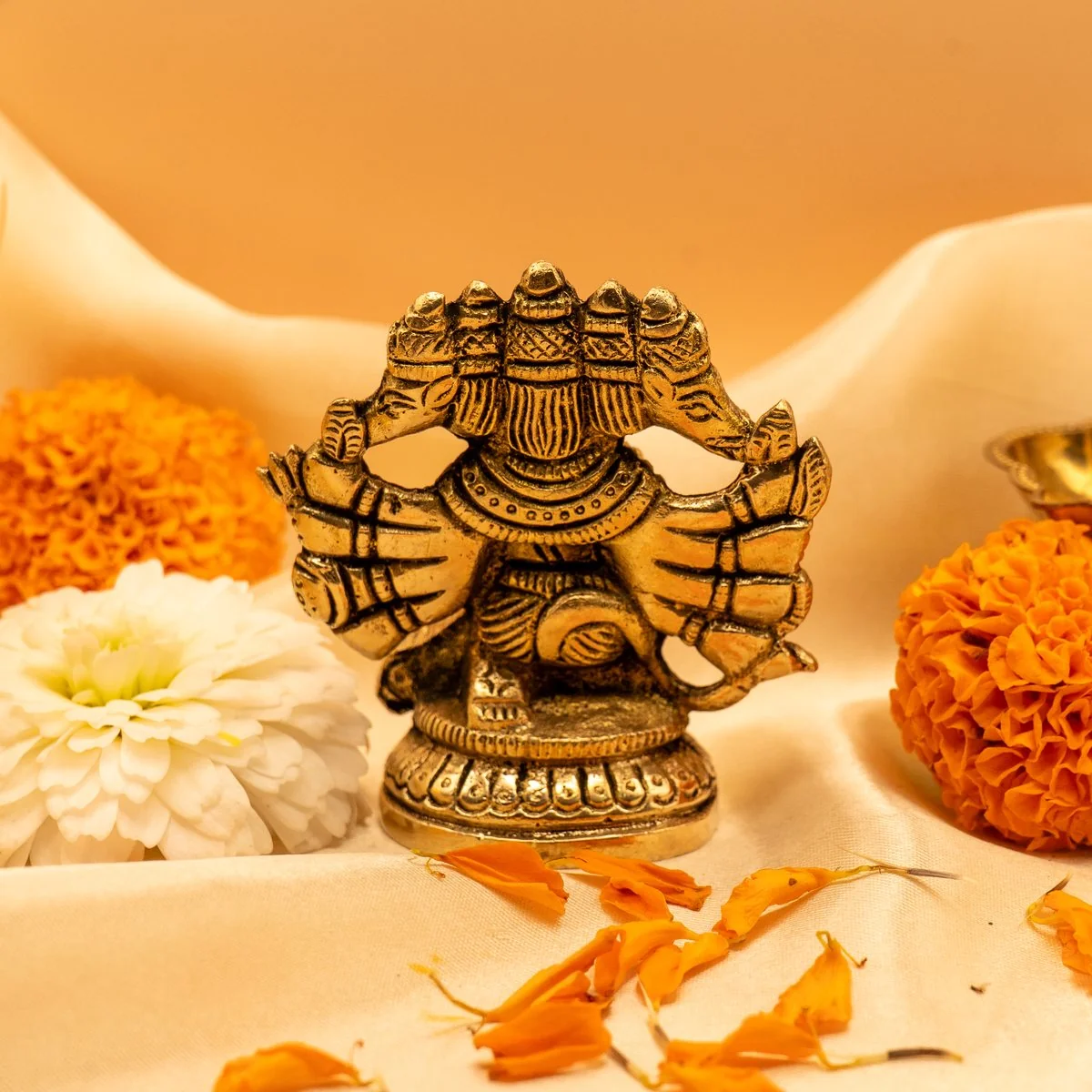 Hanuman ji with Pahad Sanjeevani Parbat Idol view 9