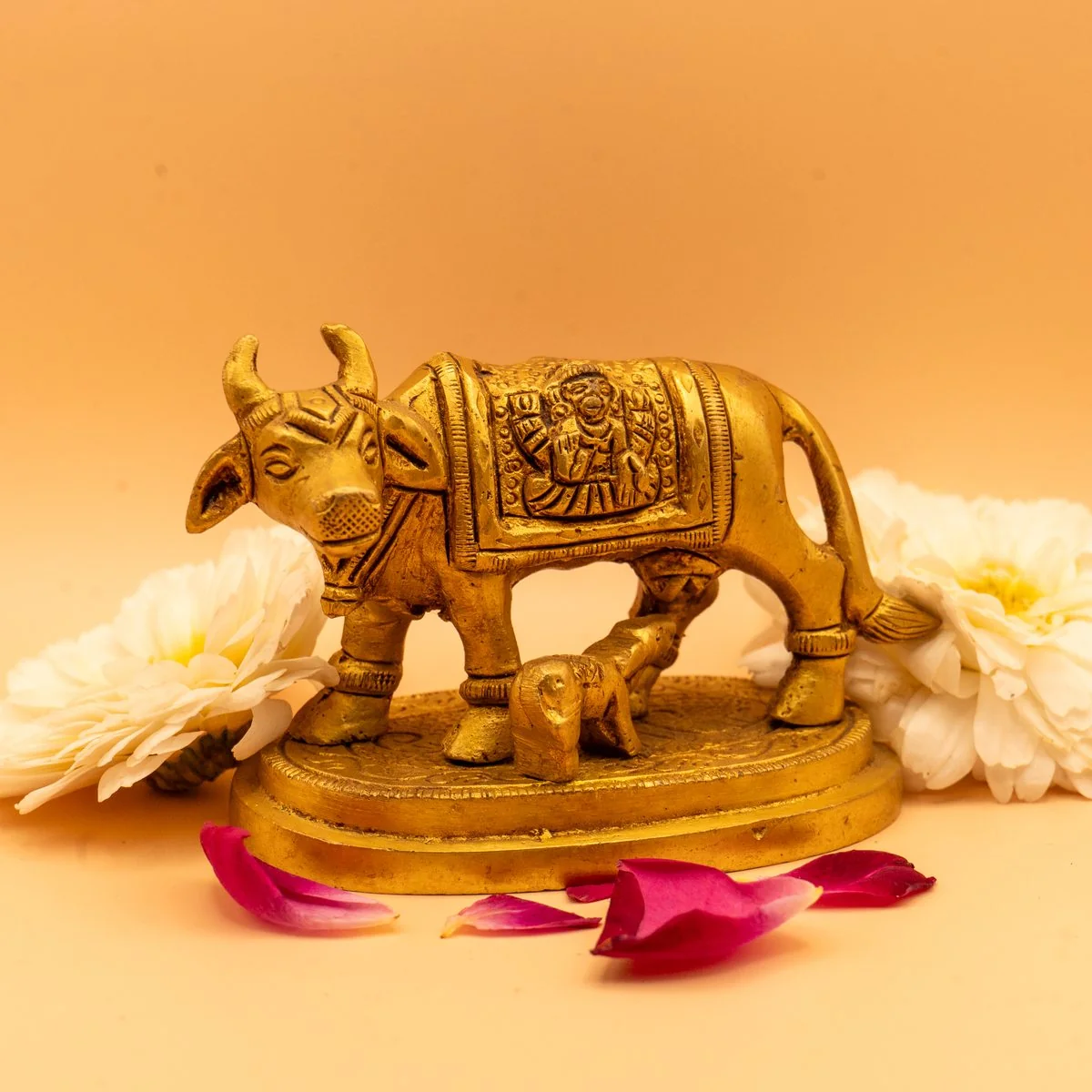 Kamdhenu Cow with Calf Idol in Brass view 7