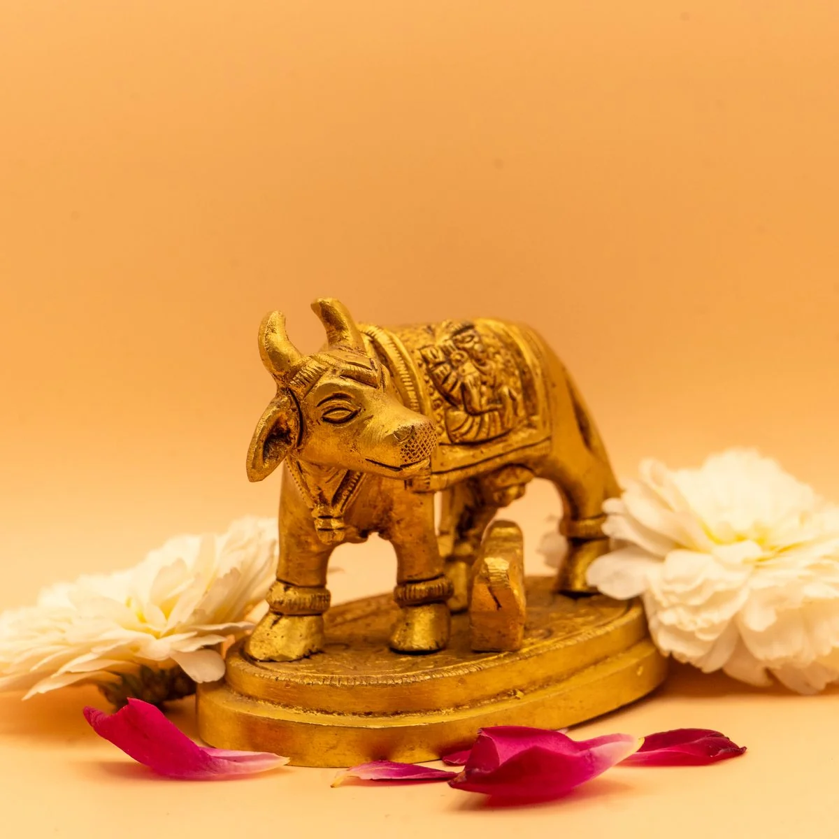 Kamdhenu Cow with Calf Idol in Brass view 9