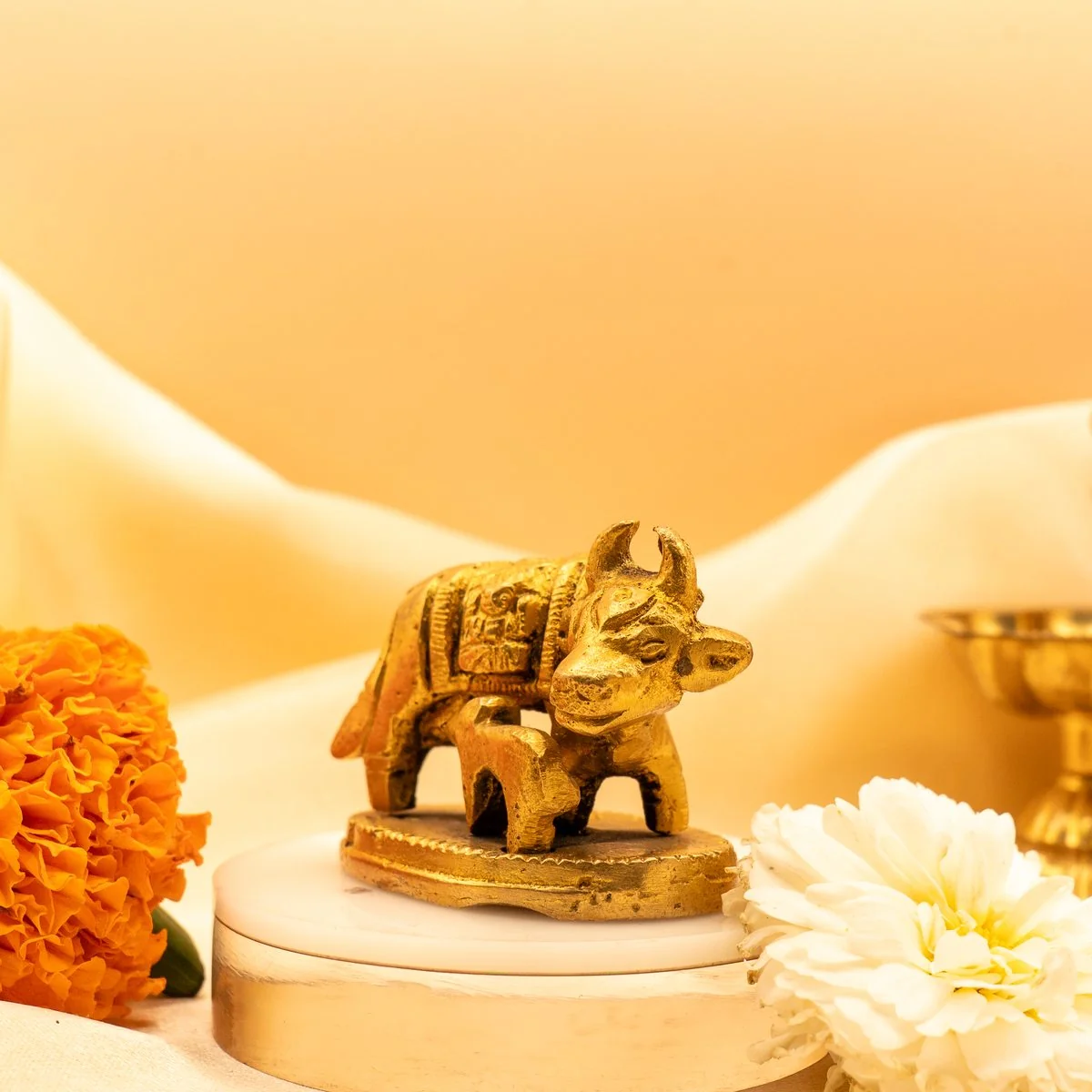 Kamdhenu Cow with Calf Idol in Brass view 2