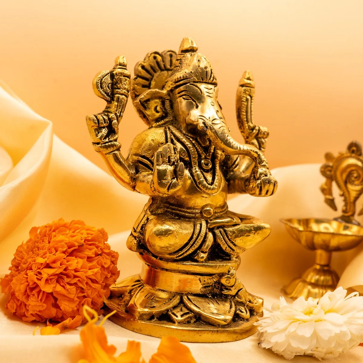 Laxmi Ganesh Murti Idol view 2